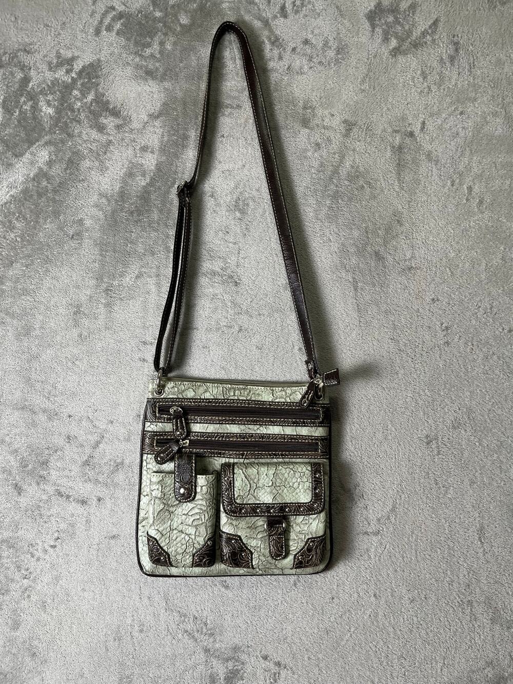 Western Crackle Studded Crossbody Multi Pocket Boho Cowgirl Rodeo Festival Purse